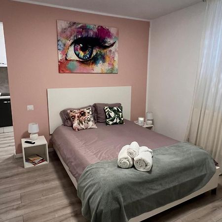 Cotroceni Studio Apartment บูคาเรสต์ ภายนอก รูปภาพ